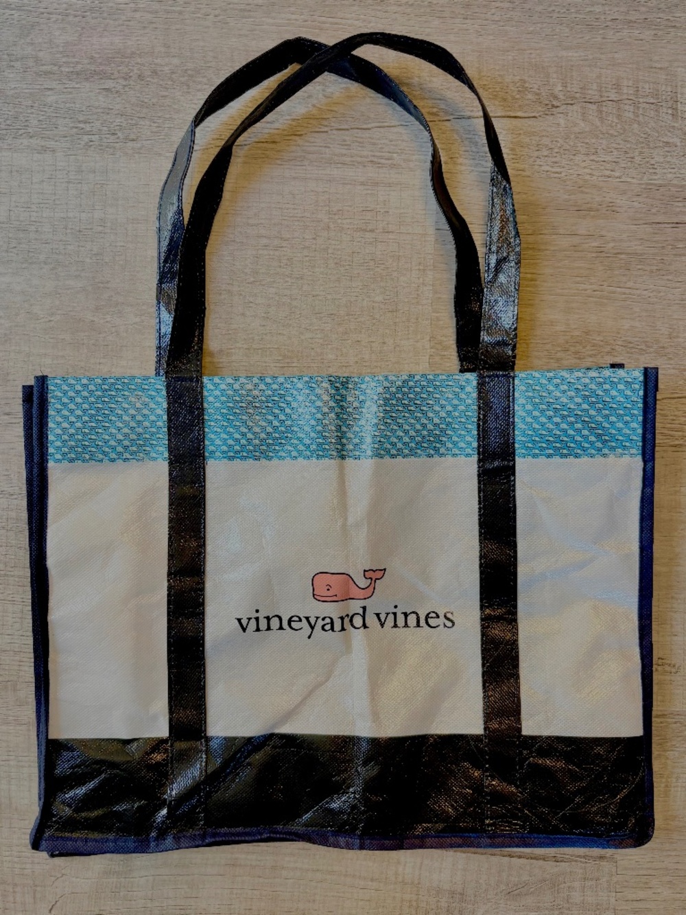 Vineyard Vines Reusuable Shopping Tote Bag Classic Whale Print Design Nautical